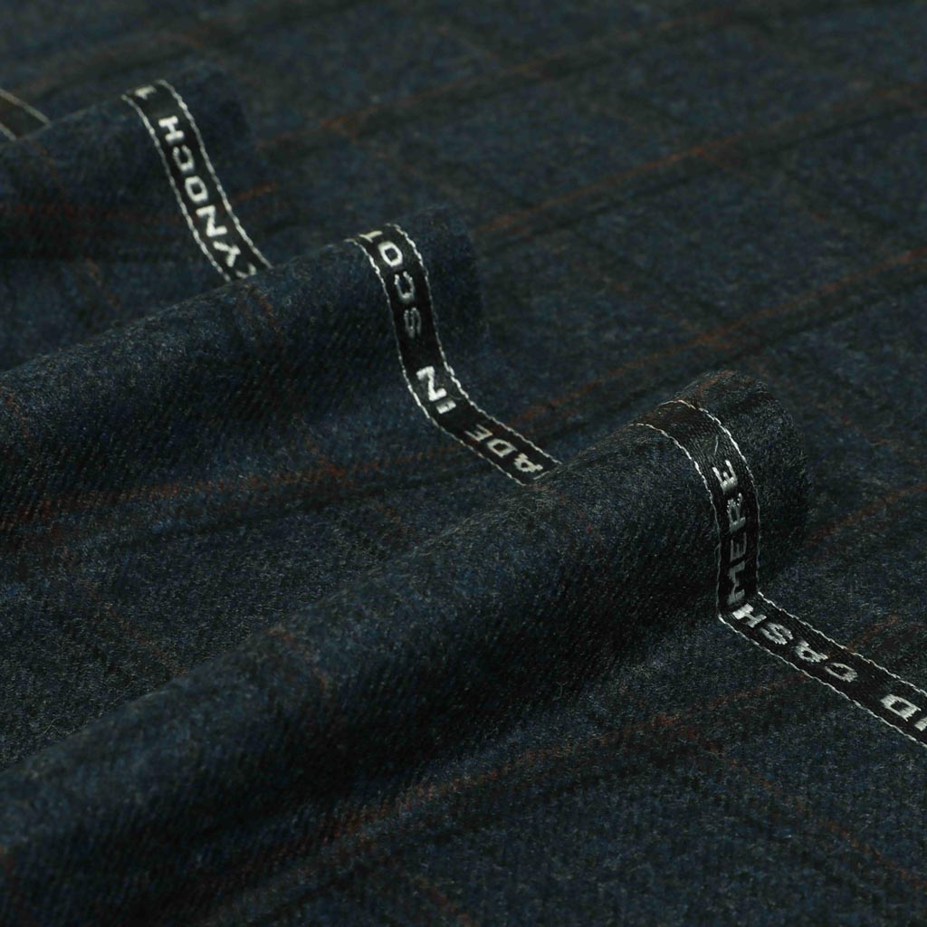 352811_selvedge